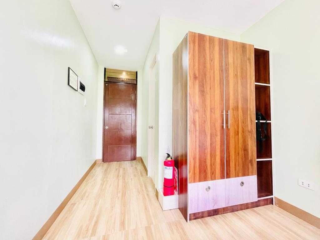 Oyo 1008 Armond Bed And Breakfast マクタン エクステリア 写真